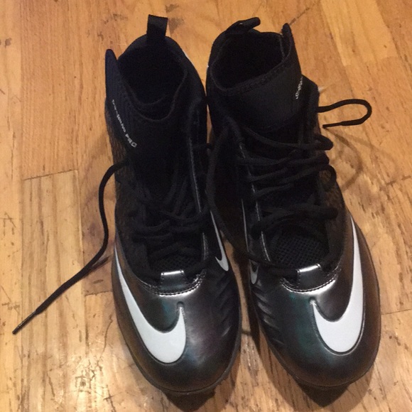 Cleats - Picture 4 of 6